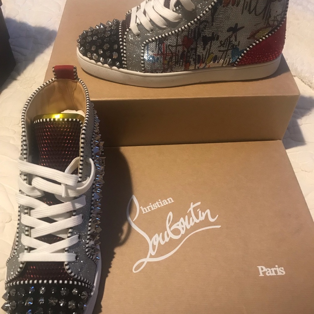 Sneakers - Picture 3 of 4